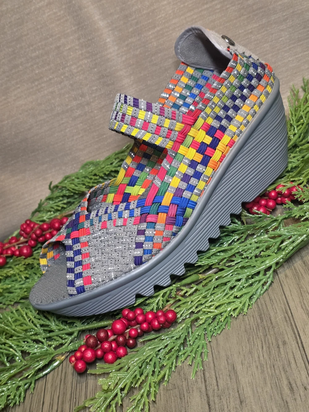bernie mev. Women's Hallie Wedges in Pewter Multi